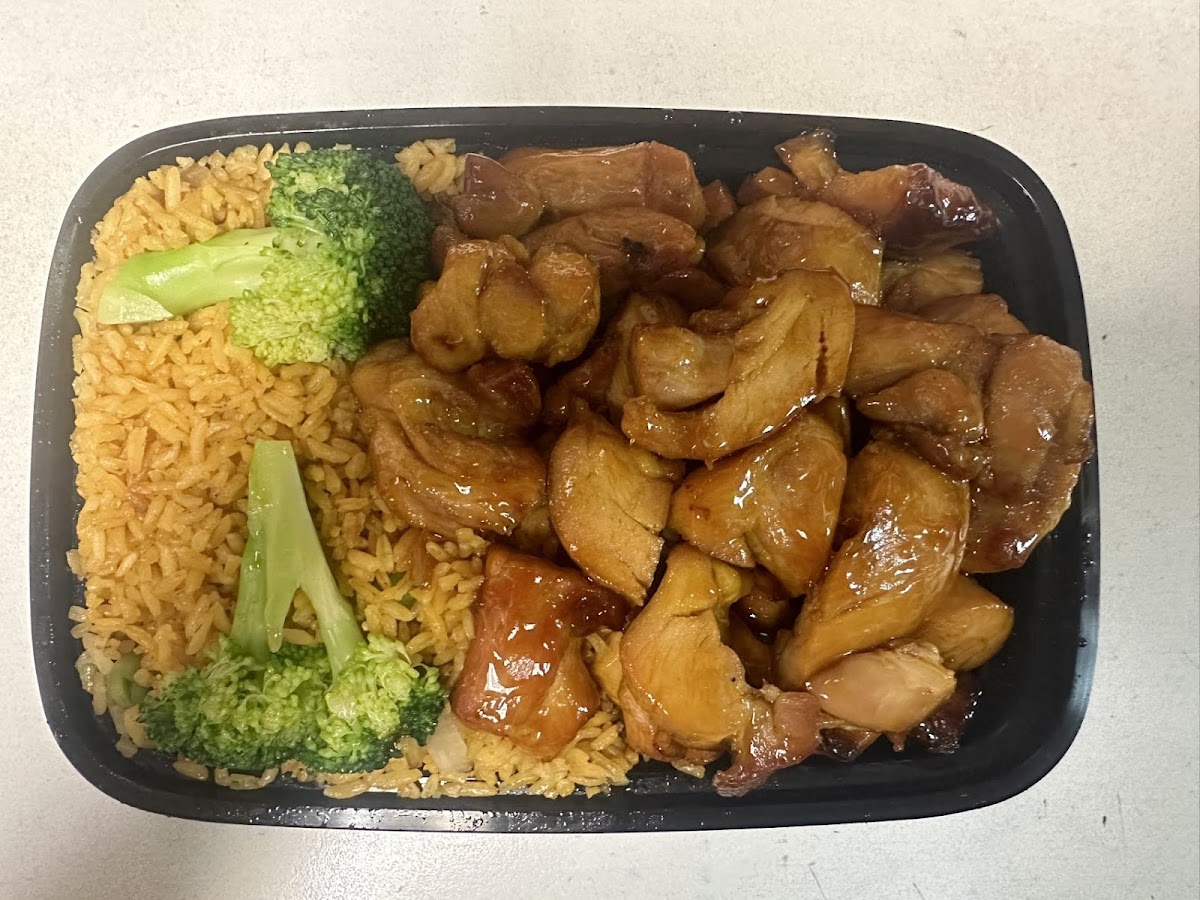 China Garden Restaurant - 711 N 14th St - Photo 4