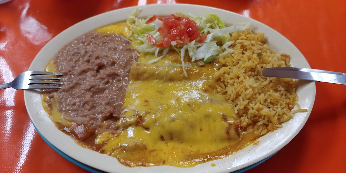 Karolina's Restaurant - Photo 8