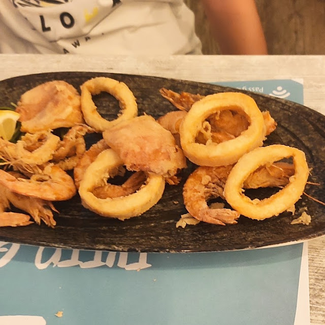 Frittura Con Farina Di Riso Di Gamberi E Calamari