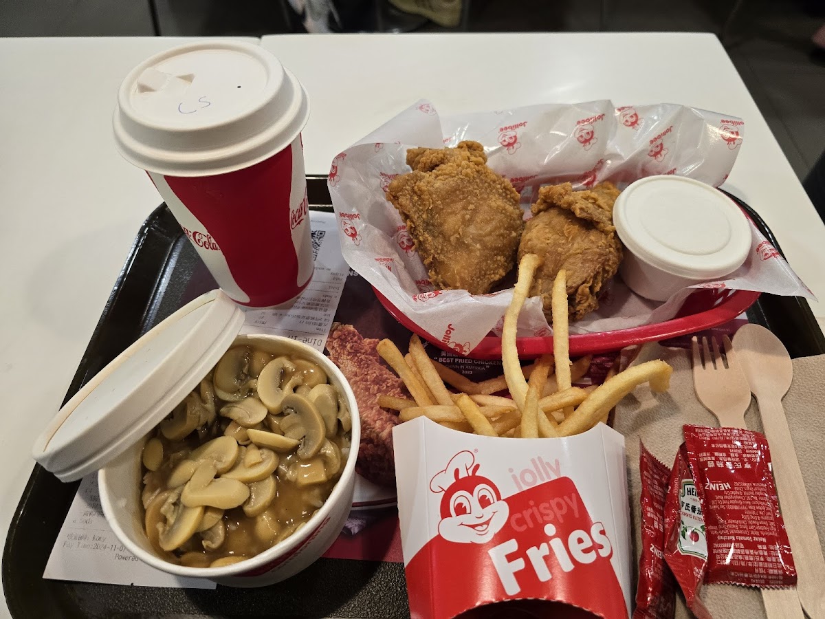 Jollibee - Muntinlupa City - Photo 3