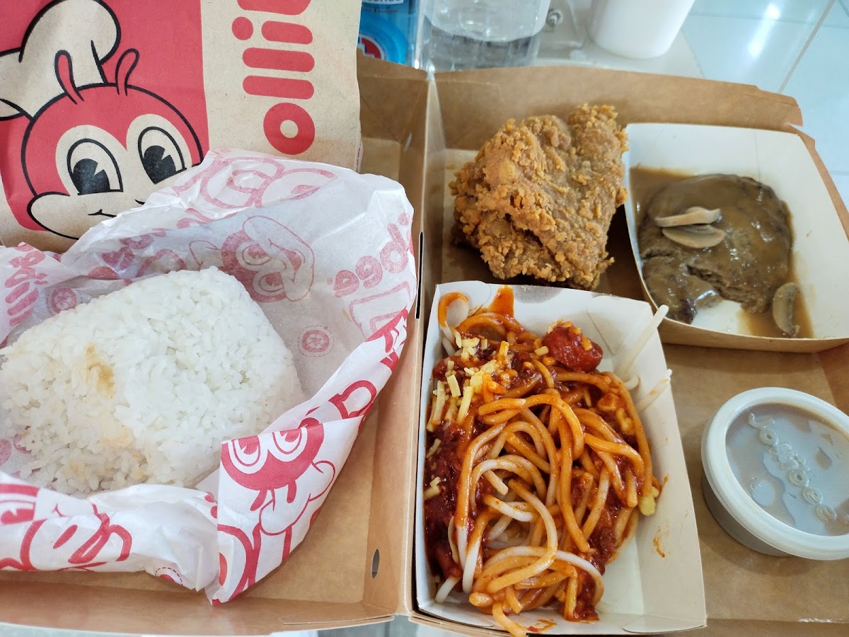 Jollibee - Muntinlupa City - Photo 4