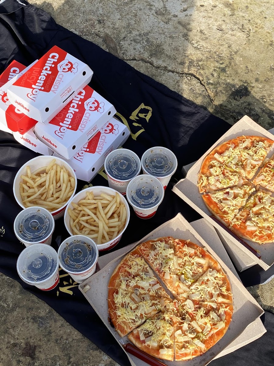 Jollibee - Muntinlupa City - Photo 8