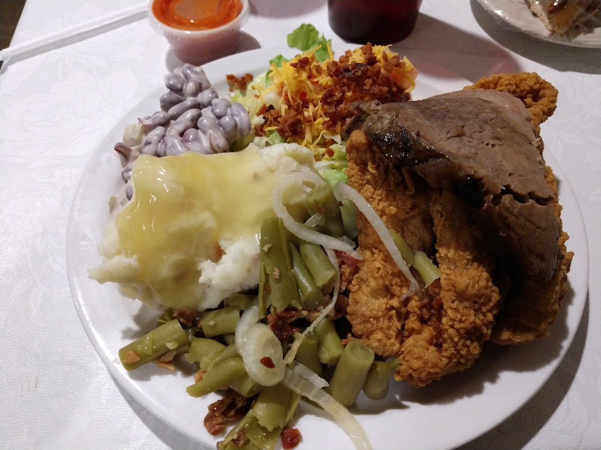 American Grille - Photo 9