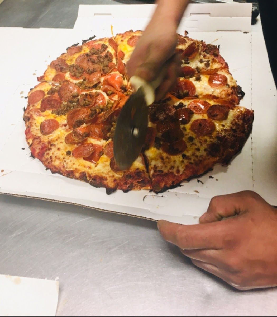 Westside Pizza - 1200 W 4th St - Photo 9
