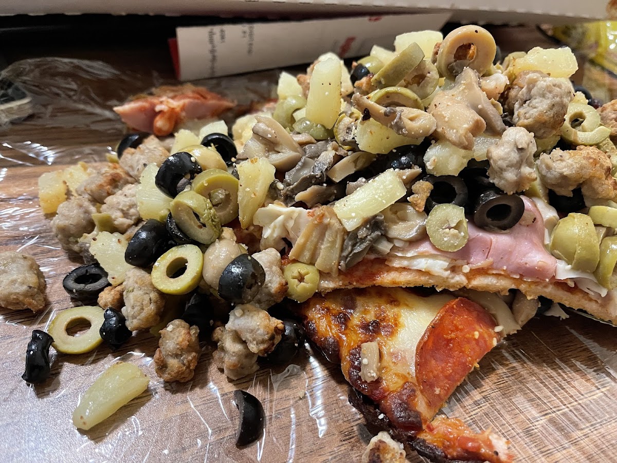 Westside Pizza - 1200 W 4th St - Photo 4