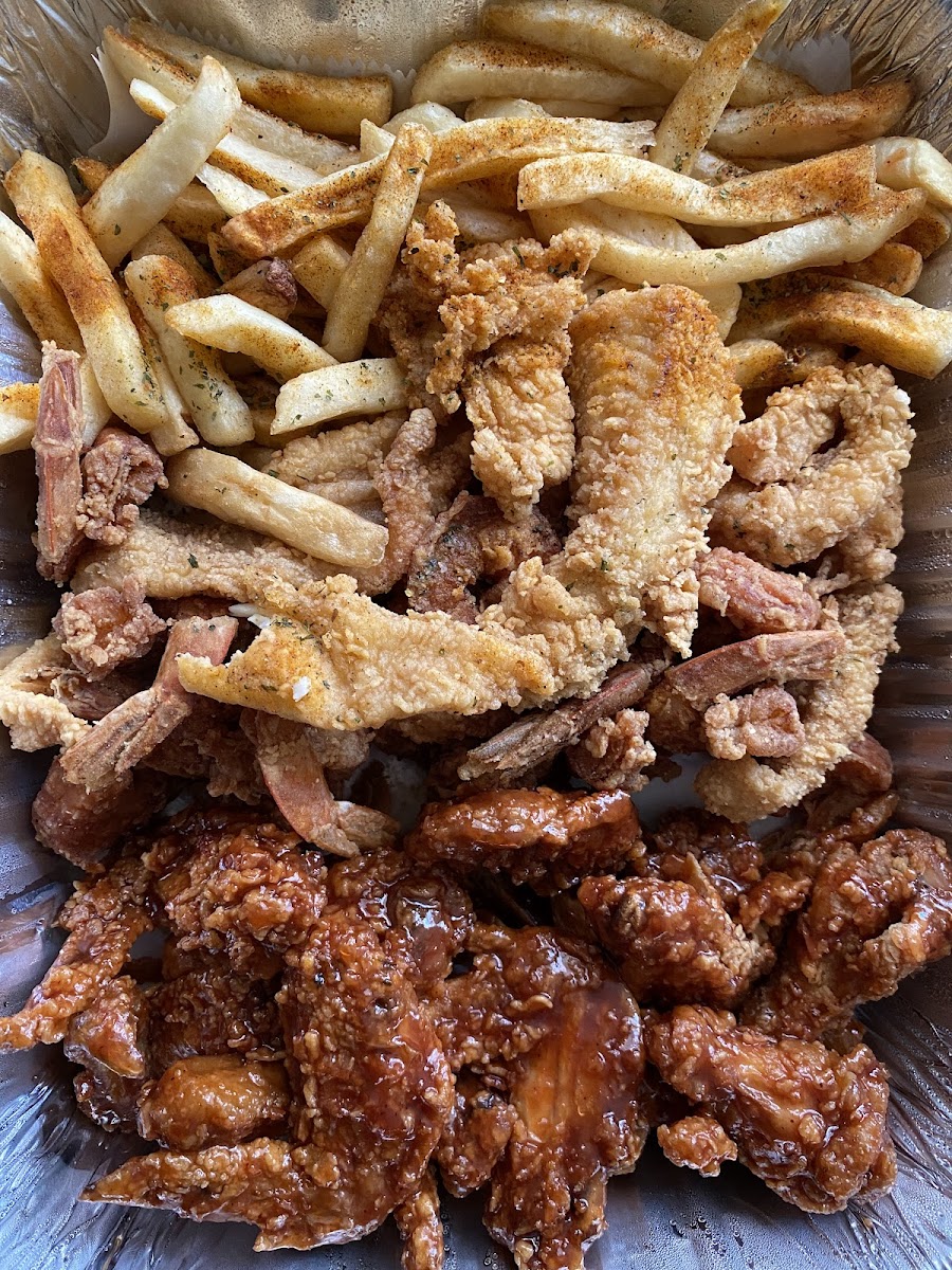 Joe Willies Seafood WestTown - Photo 2