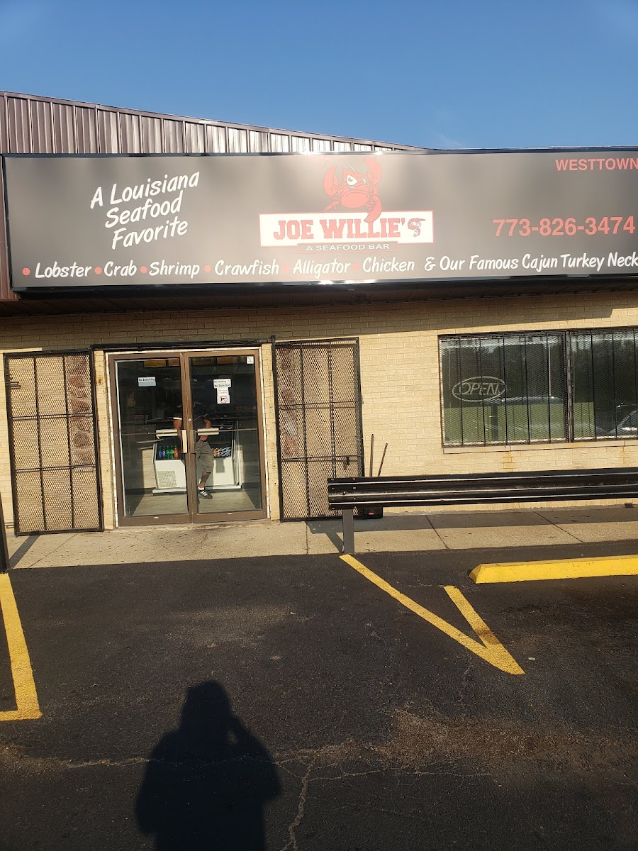 Joe Willies Seafood WestTown - Photo 5