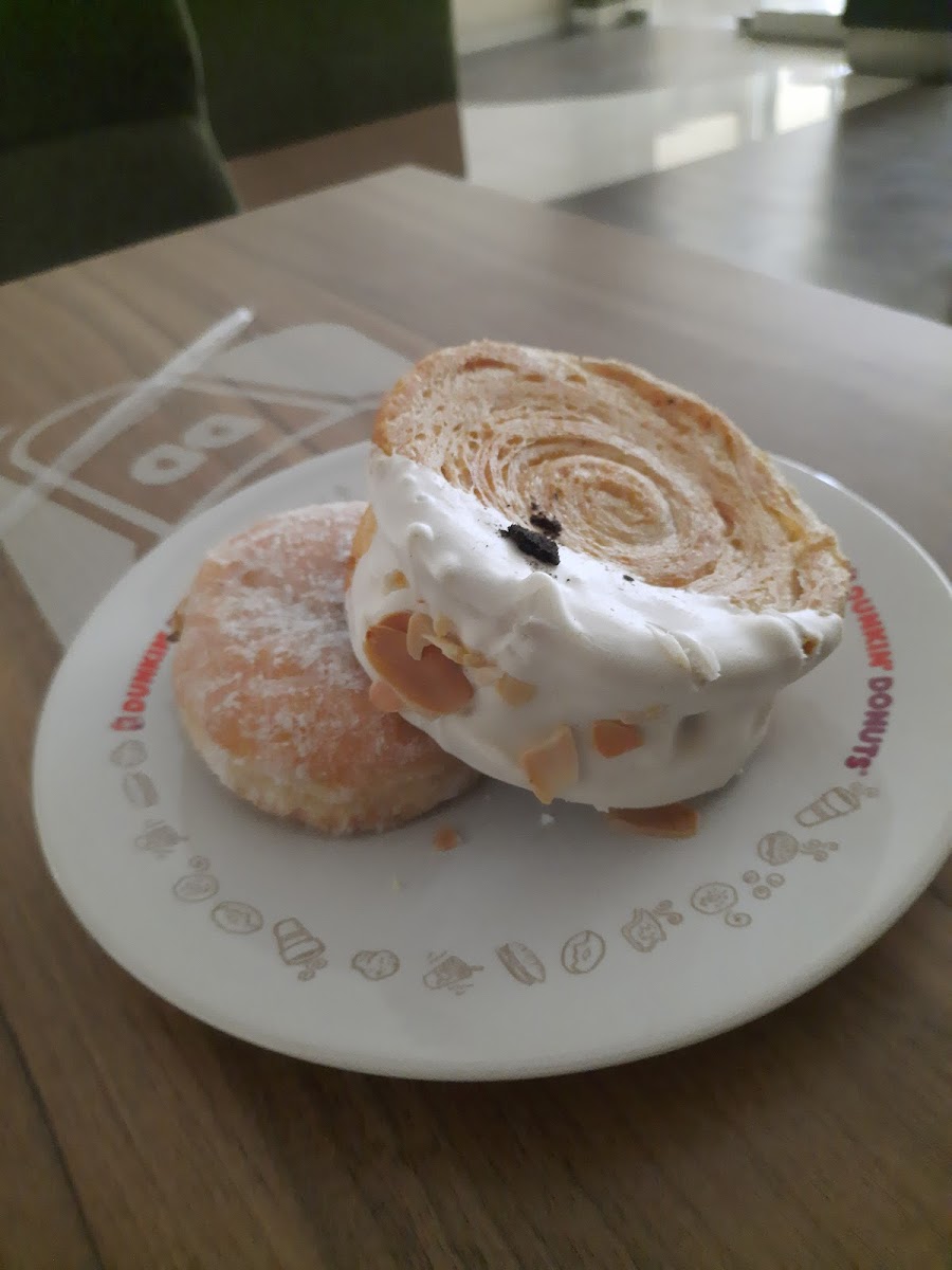 Dunkin Donuts - Kec. Cimahi Utara - Photo 9