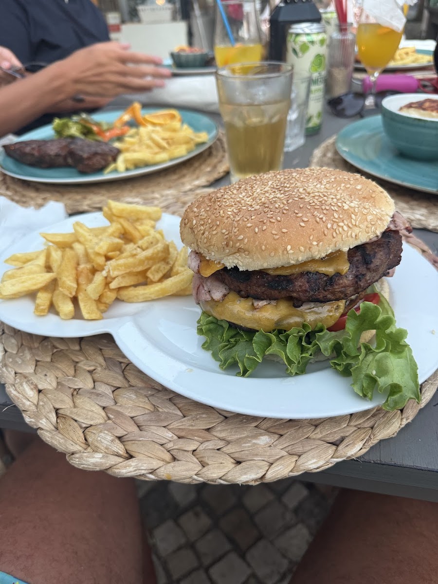 Central Cafe - 8400-505 Carvoeiro - Photo 2