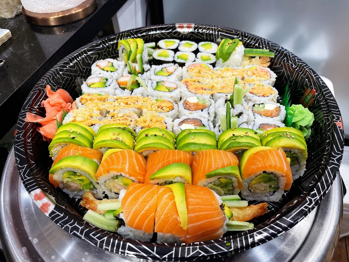 LUCKY SUSHI - ON K9V 4Z1 - Photo 1