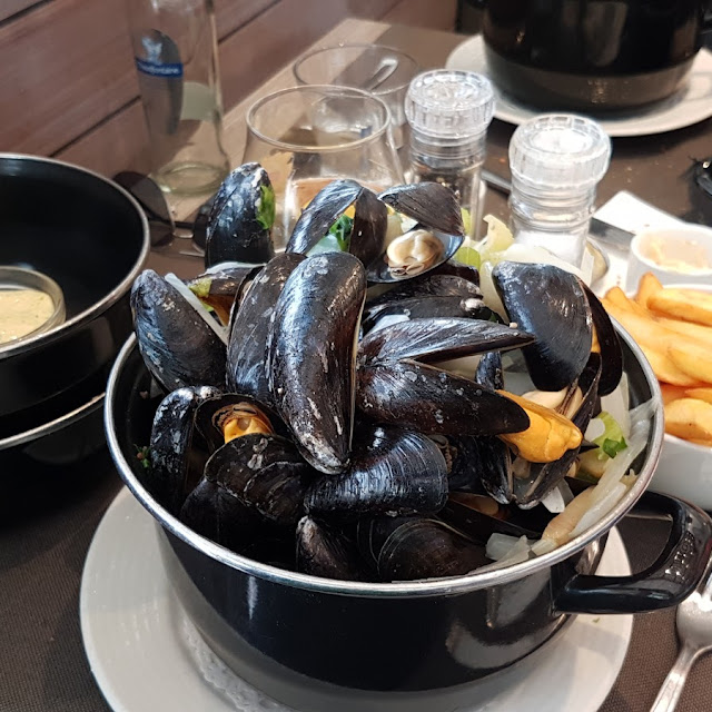Mussels with Fries