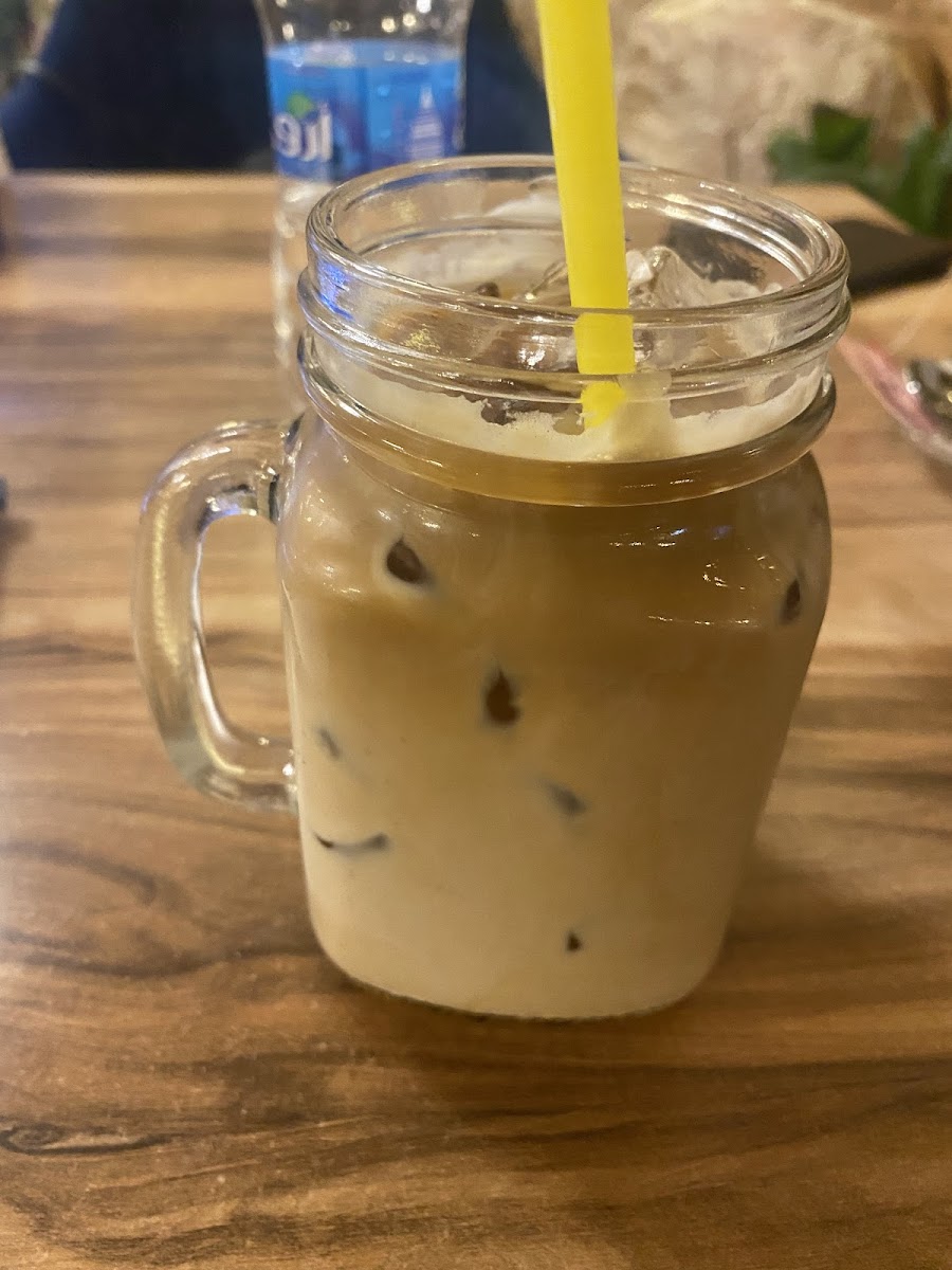 La Cueva Cafe لاكويفا كافيه - Amman - Photo 9