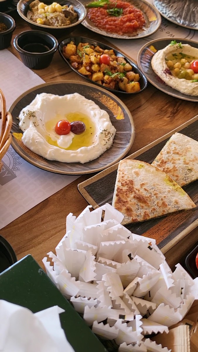 La Cueva Cafe لاكويفا كافيه - Amman - Photo 1