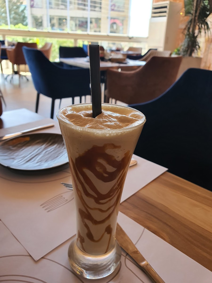 La Cueva Cafe لاكويفا كافيه - Amman - Photo 6