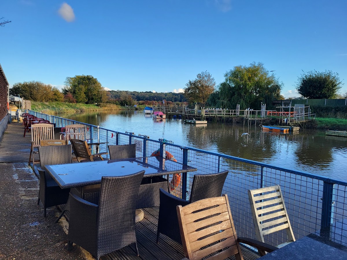 Waterside Cafe - Photo 5