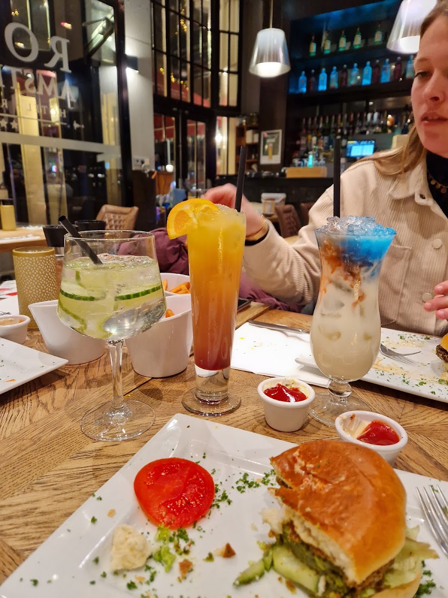 American grill restaurant & cafe - Photo 4