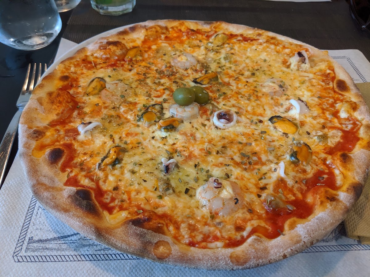 Pizzeria Tomato - Photo 6