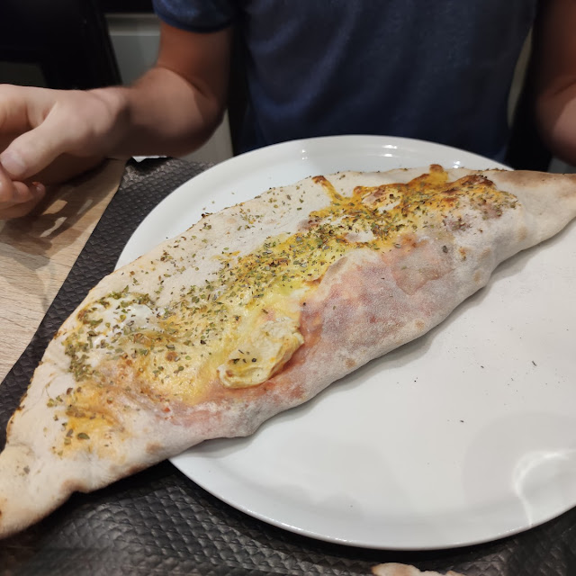 Pizza Calzone