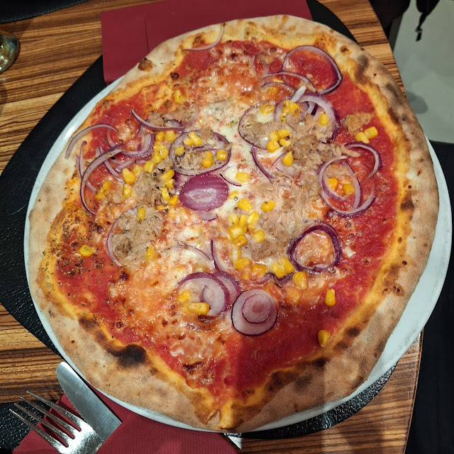Pizza Tonno Cipolla Con Mais