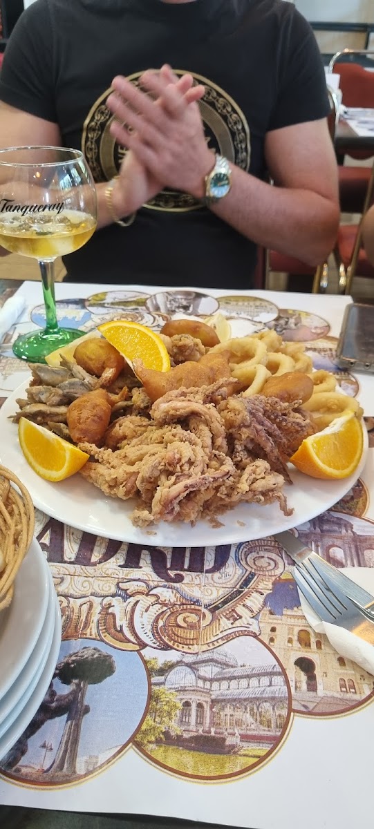 Cerveceria Los Juncales - Photo 4