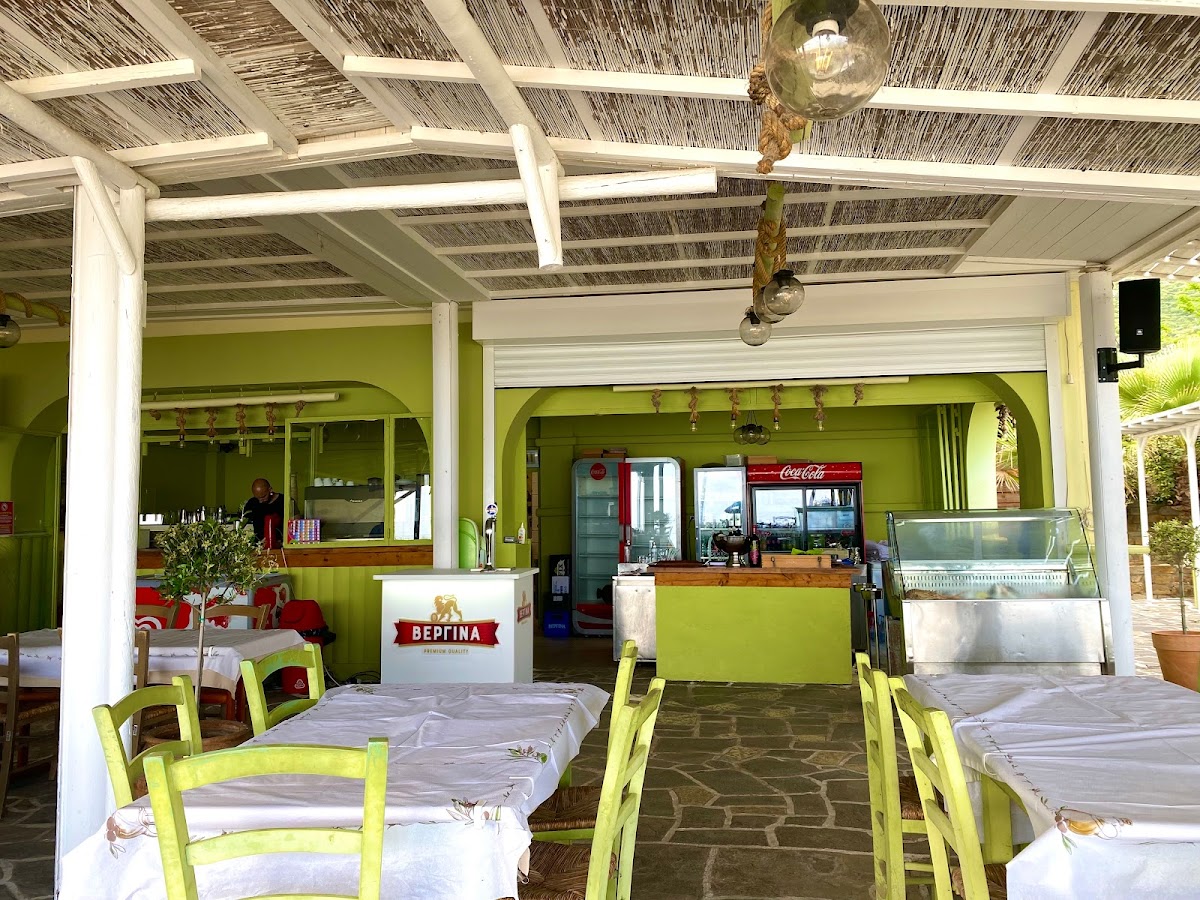 Nauagos Beach Bar - Photo 9