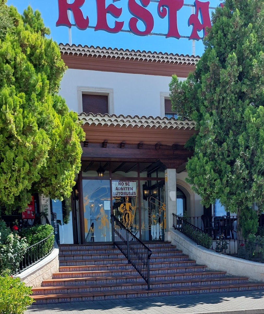 Restaurant Meson Los Rosales - Photo 2