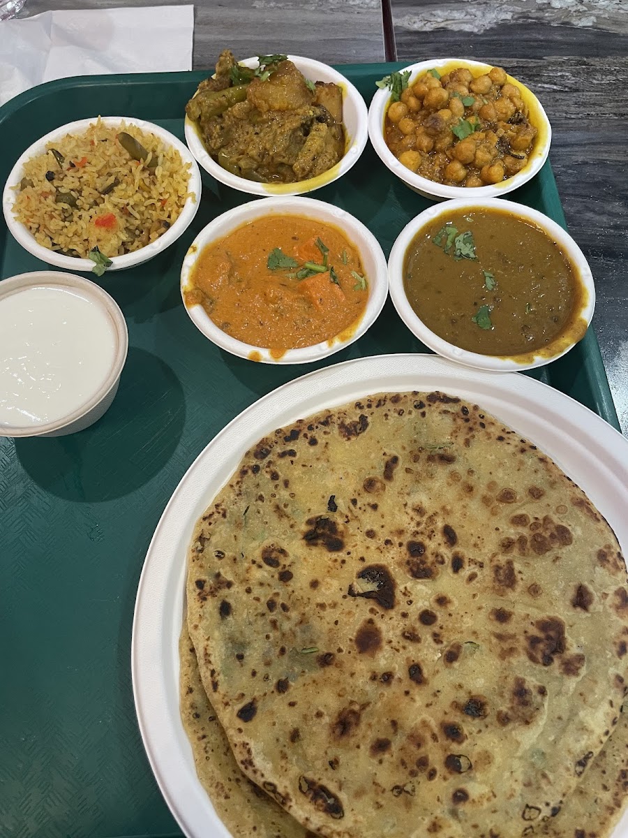 Dimple's Khasiyat Restaurant - Photo 9