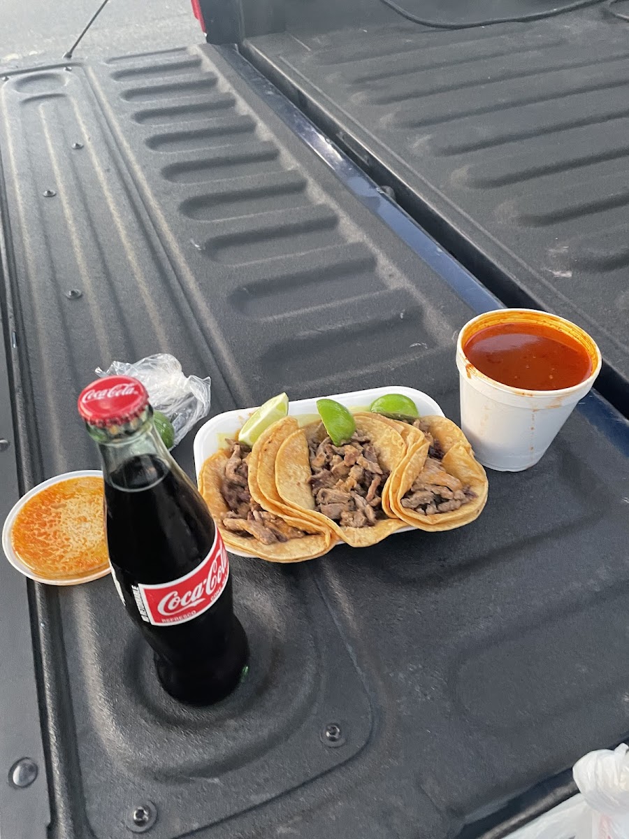 Mariscos & Birria El Prieto - Photo 8