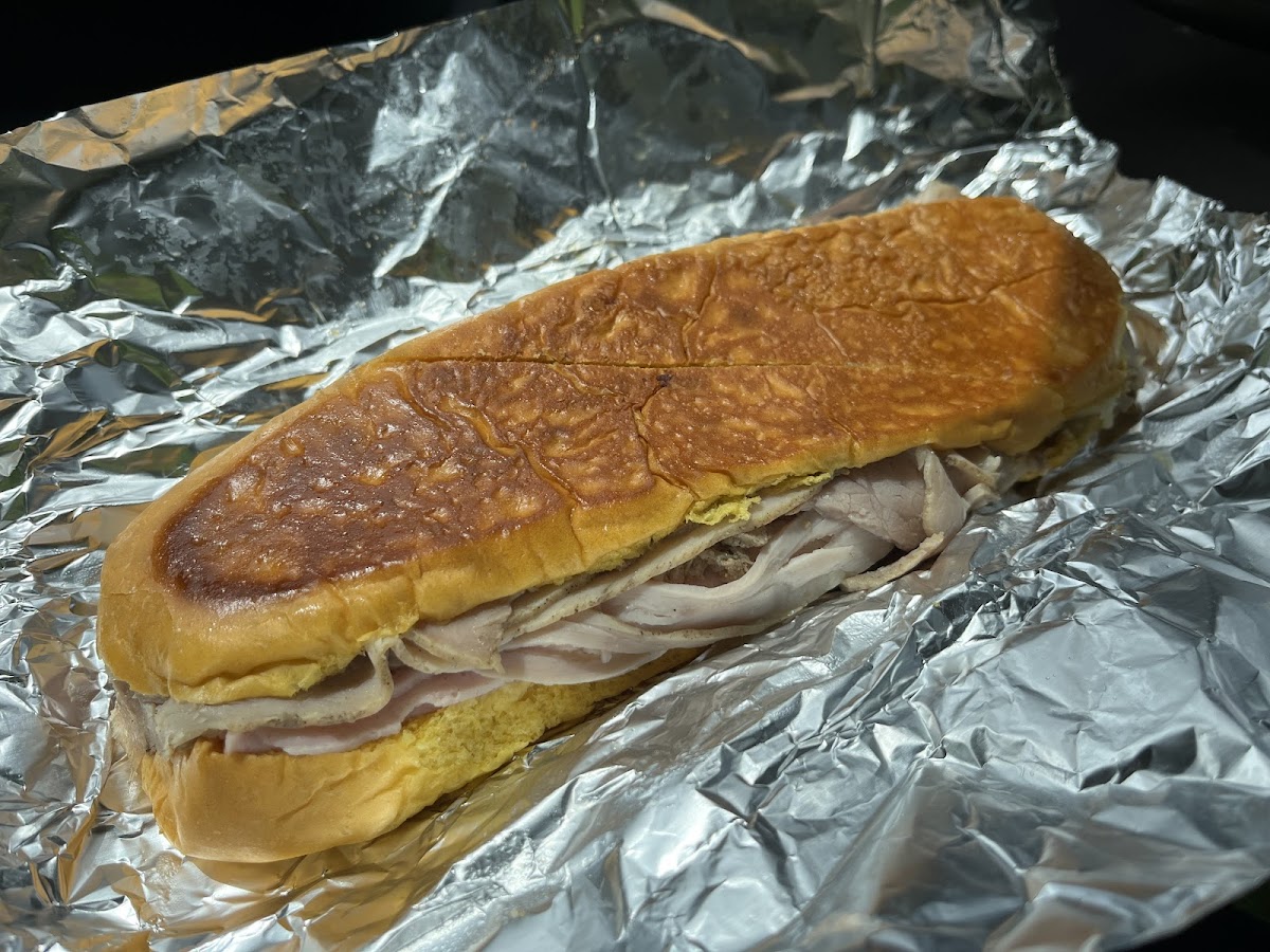 Cuban Sandwiches To Go - Photo 3