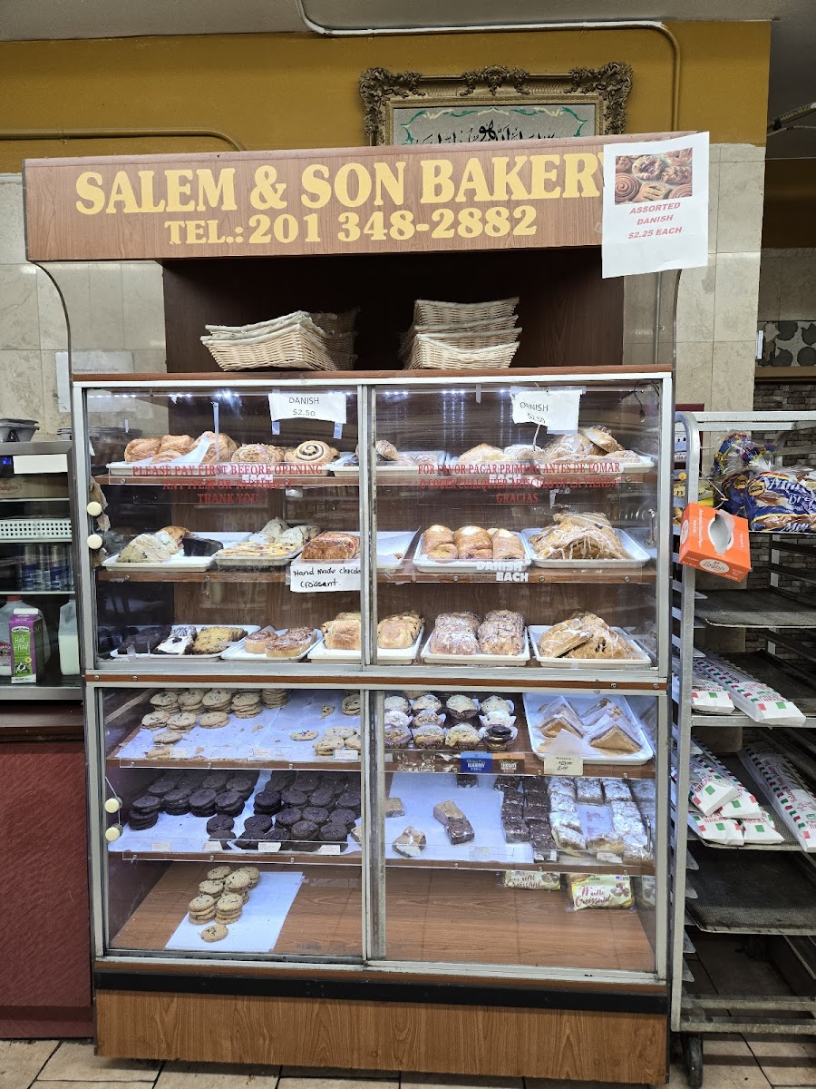Salem & Sons Bakery - Photo 2