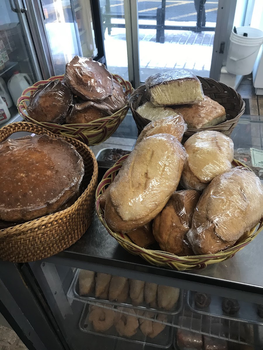 Salem & Sons Bakery - Photo 7