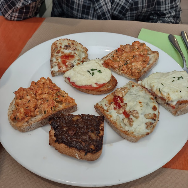 Las Tostadas