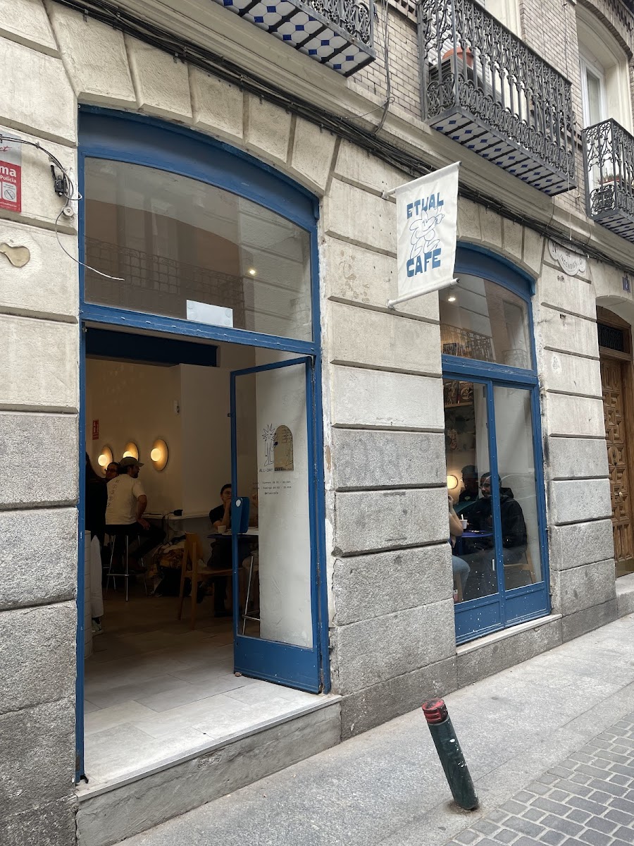 Etual Café - Photo 2