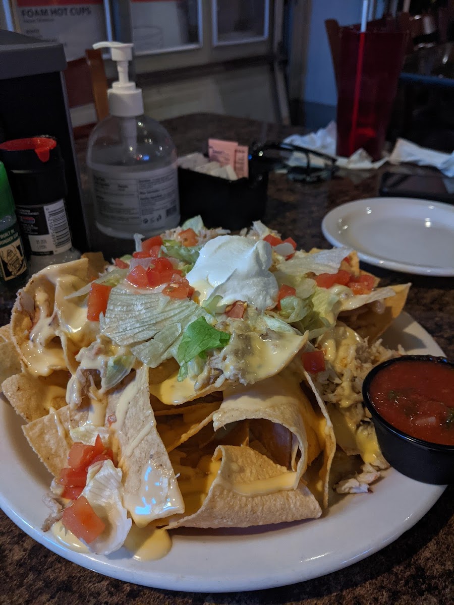 Tiki Beach Bar & Grill - Photo 6