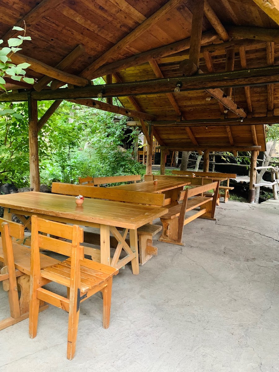 Cherkezi DzorGyumris Fish Restaurant