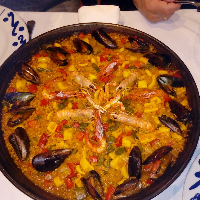 Paella Seafood For 4