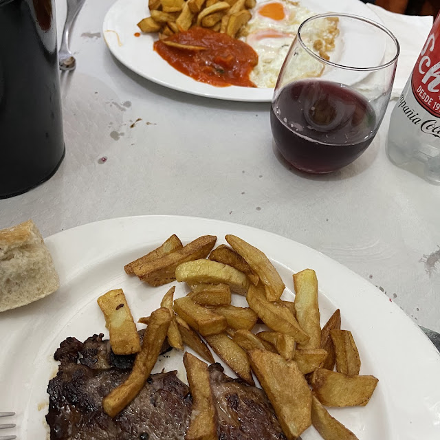 Huevos Con Pisto Y Filete de Ternera A la Plancha