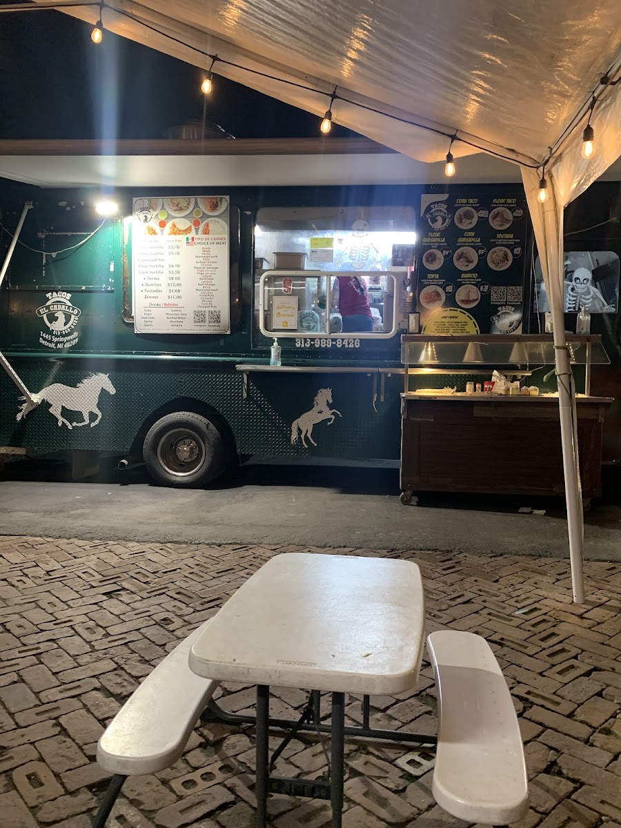 Tacos el Caballo - Photo 2