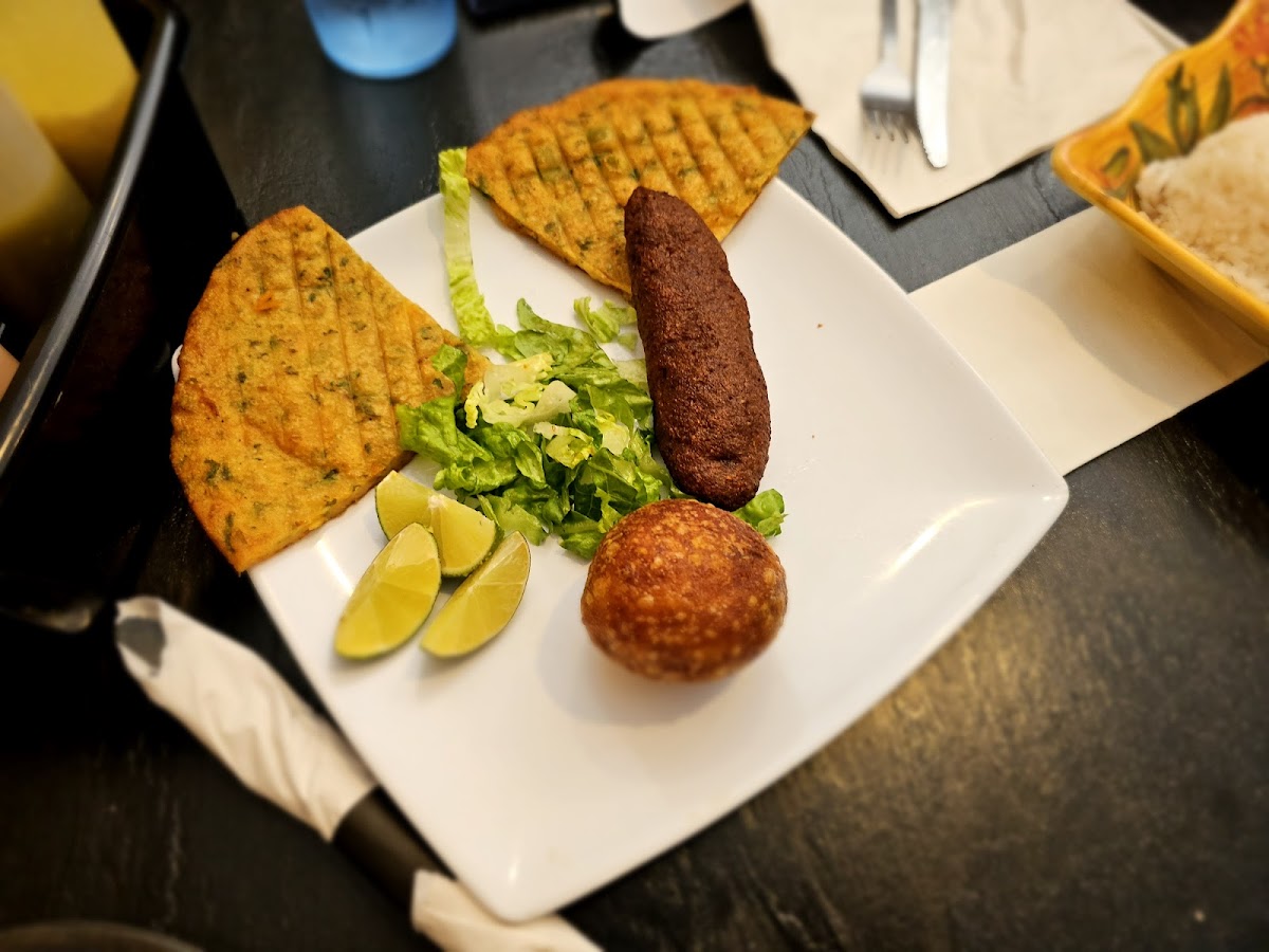 Tania’s Latin American Restaurant - Photo 3