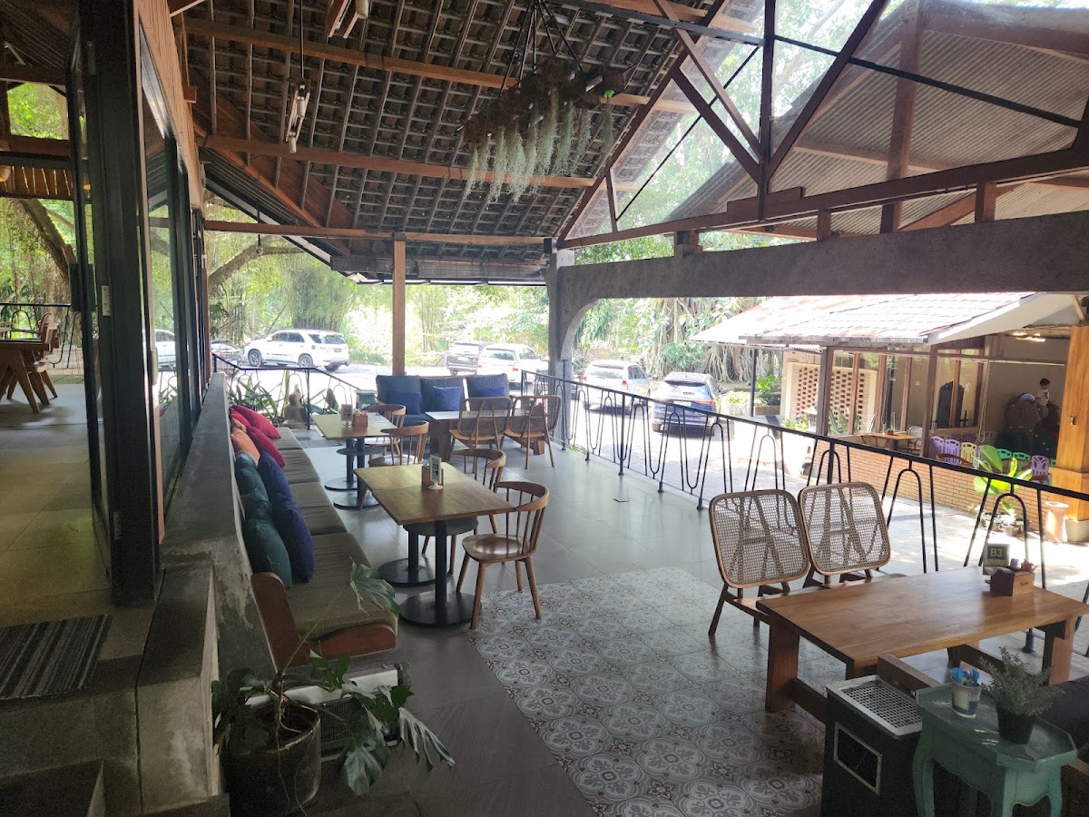 Tjipto Coffee & Roastery - Photo 2