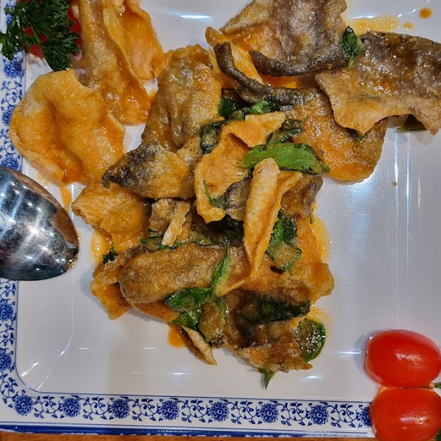 Salmon Skin Salted Egg