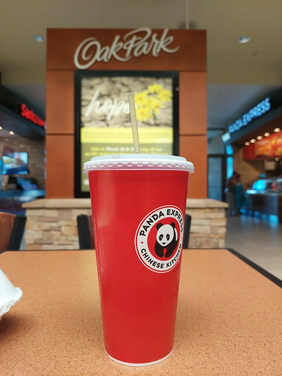 Oak Park Food Court - Photo 3