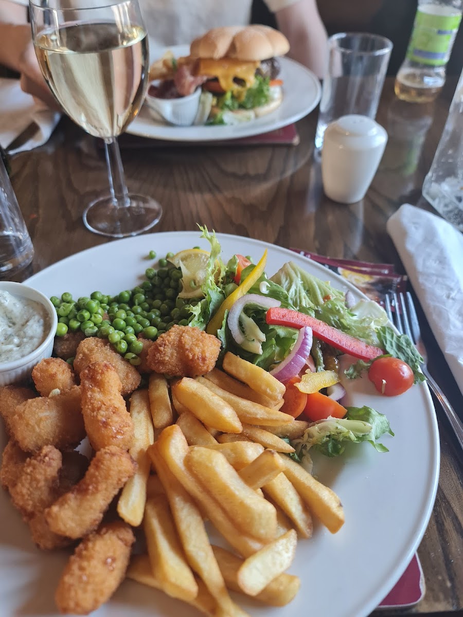 The Brig Inn Bar & Grill - Photo 5