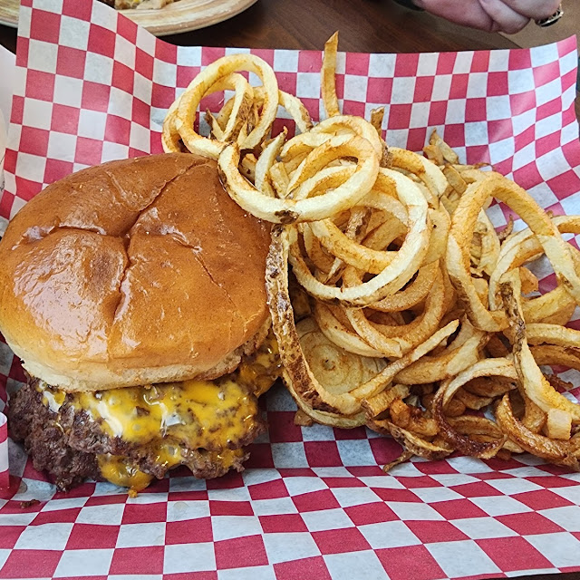 Cheeseburger with Curly Cues
