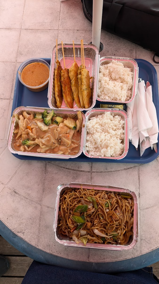 Asian Food Take Away - Photo 1