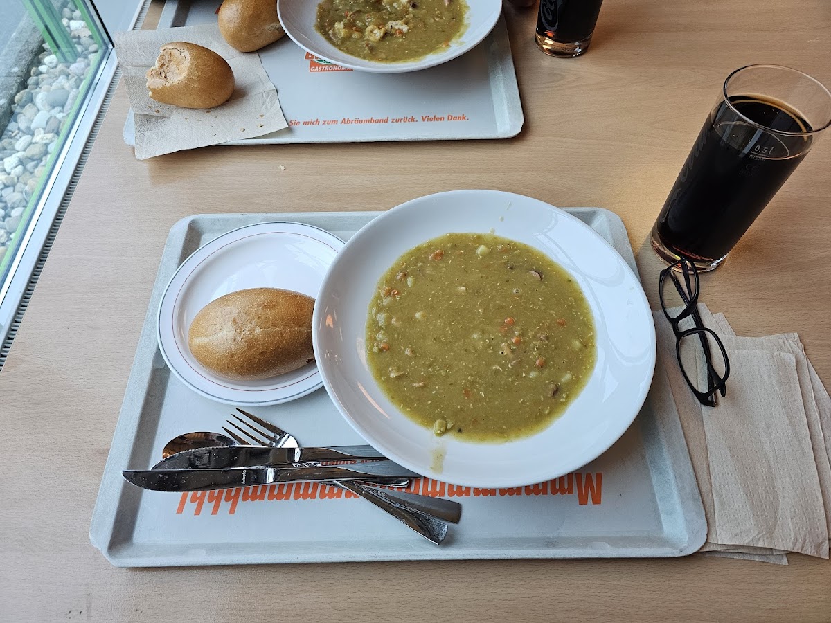 GLOBUS Restaurant Wetzlar-Dutenhofen - Photo 4