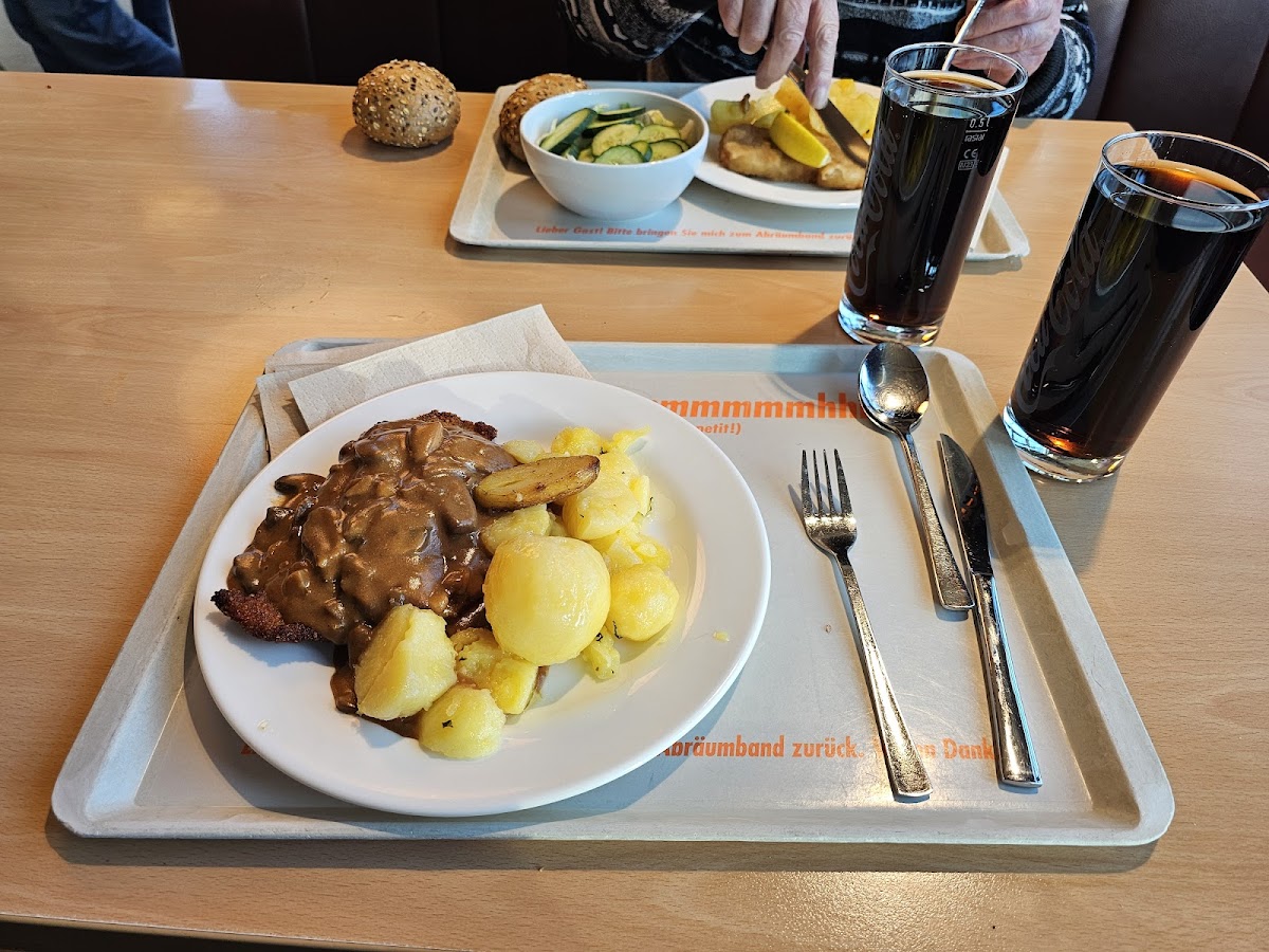 GLOBUS Restaurant Wetzlar-Dutenhofen - Photo 7