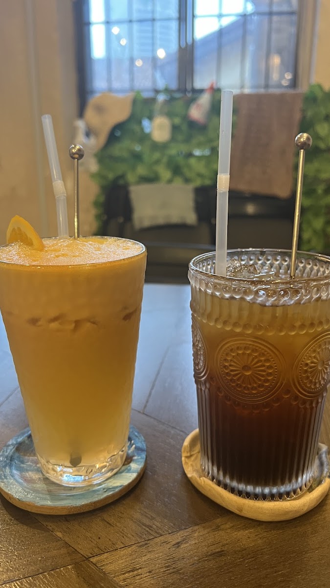 Dreamer Haven Art Cafe - Photo 3