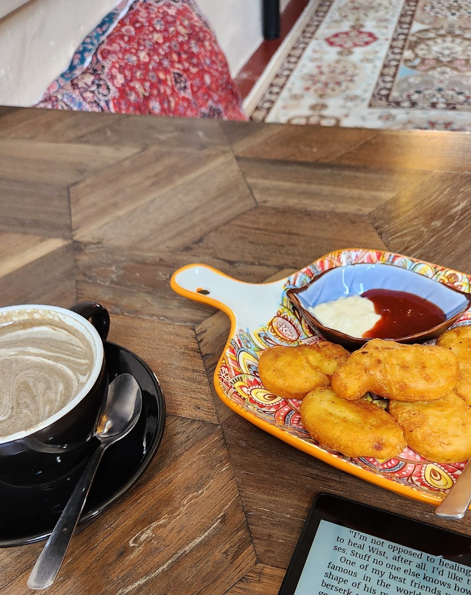 Dreamer Haven Art Cafe - Photo 8