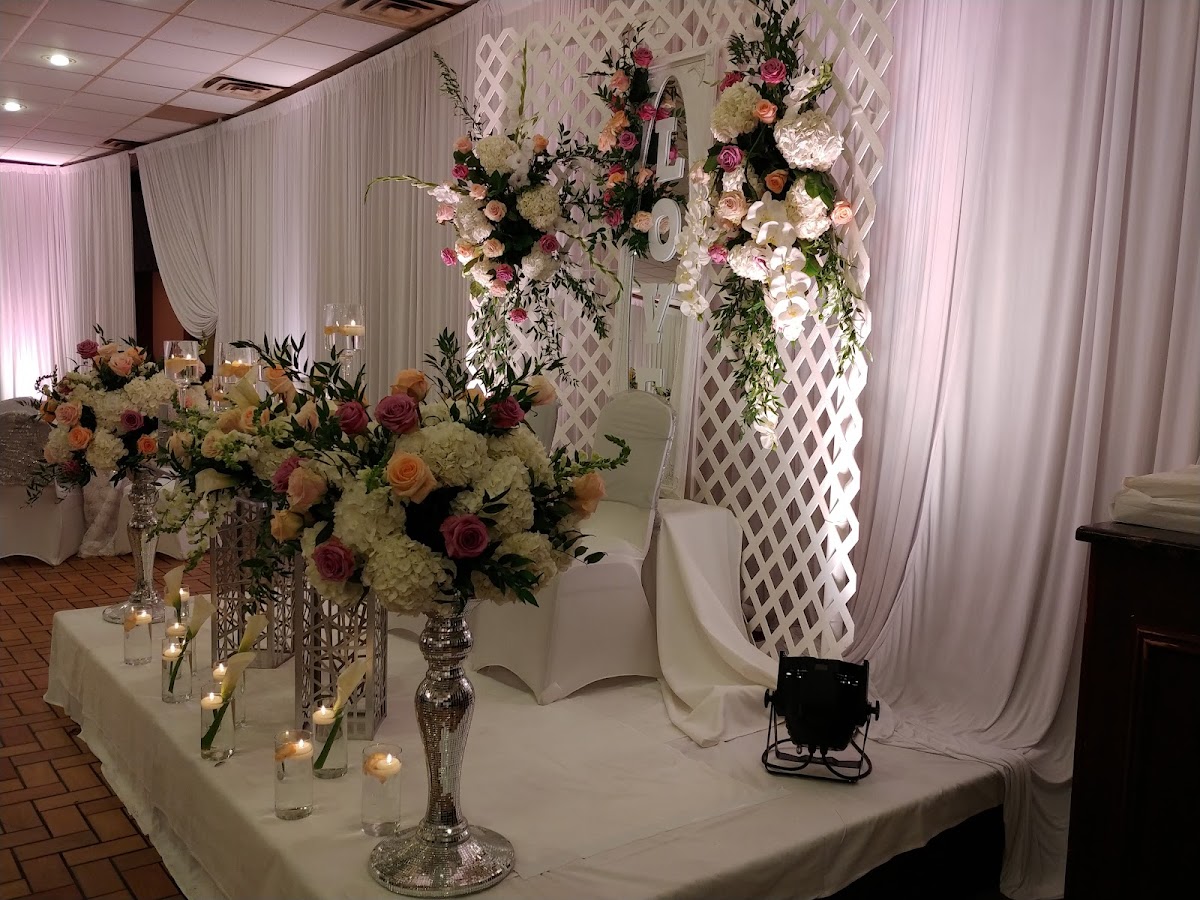 Ryan Palace Restaurant - Photo 9